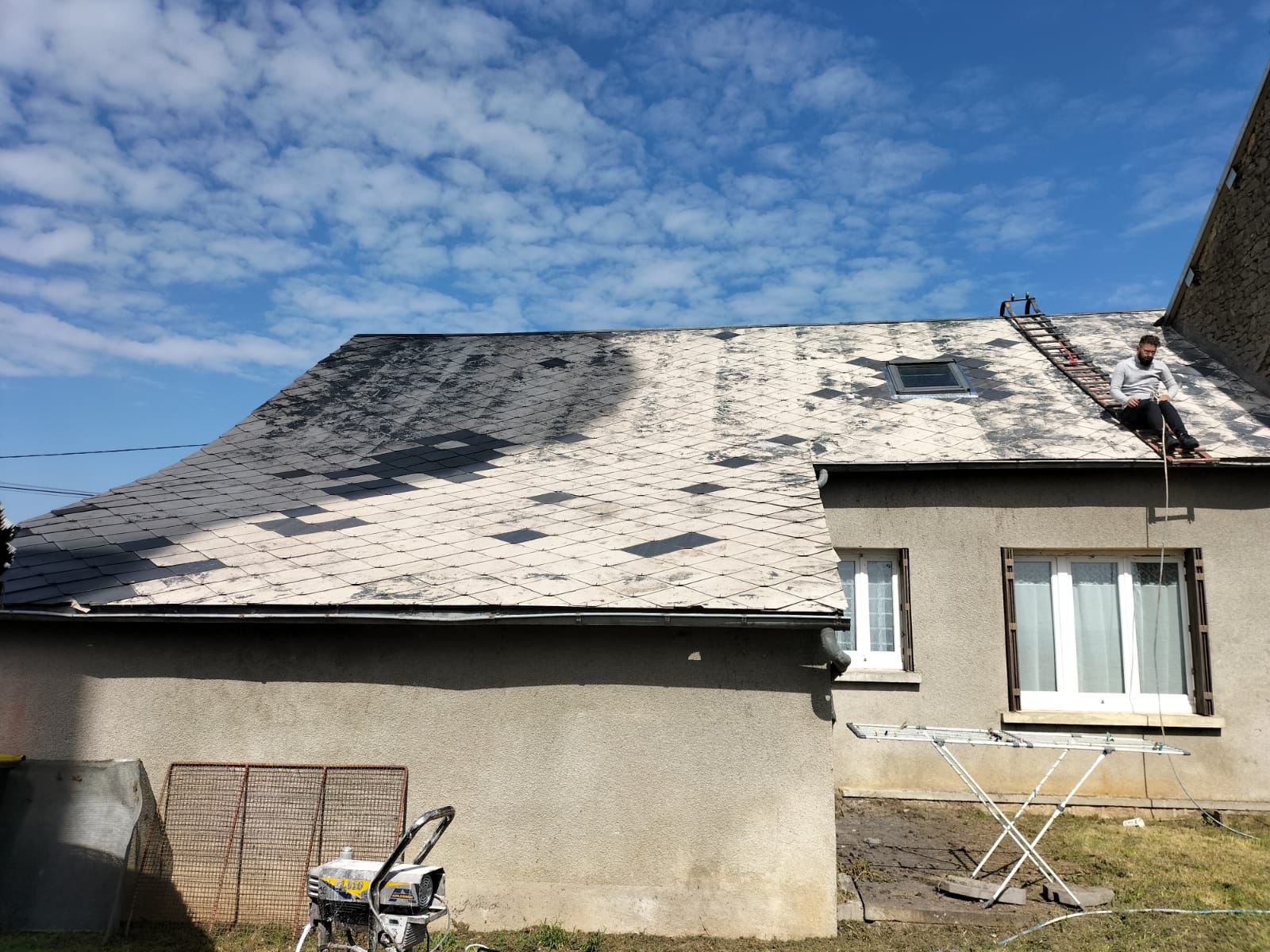 Toiture après nettoyage et démoussage